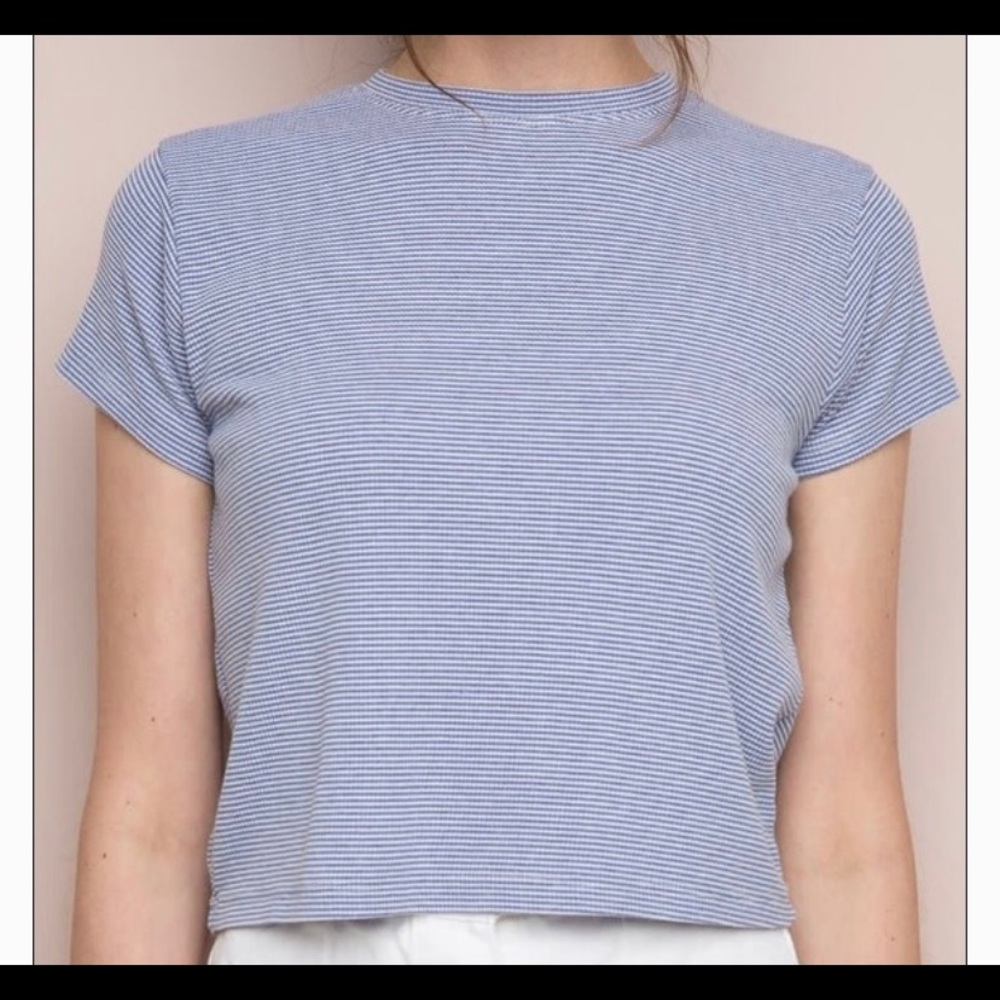 BRANDY MELVILLE T-SHIRT
